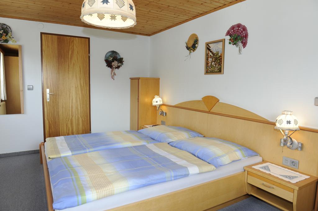 Bed and Breakfast Haus Dorfer Mariapfarr Exterior foto
