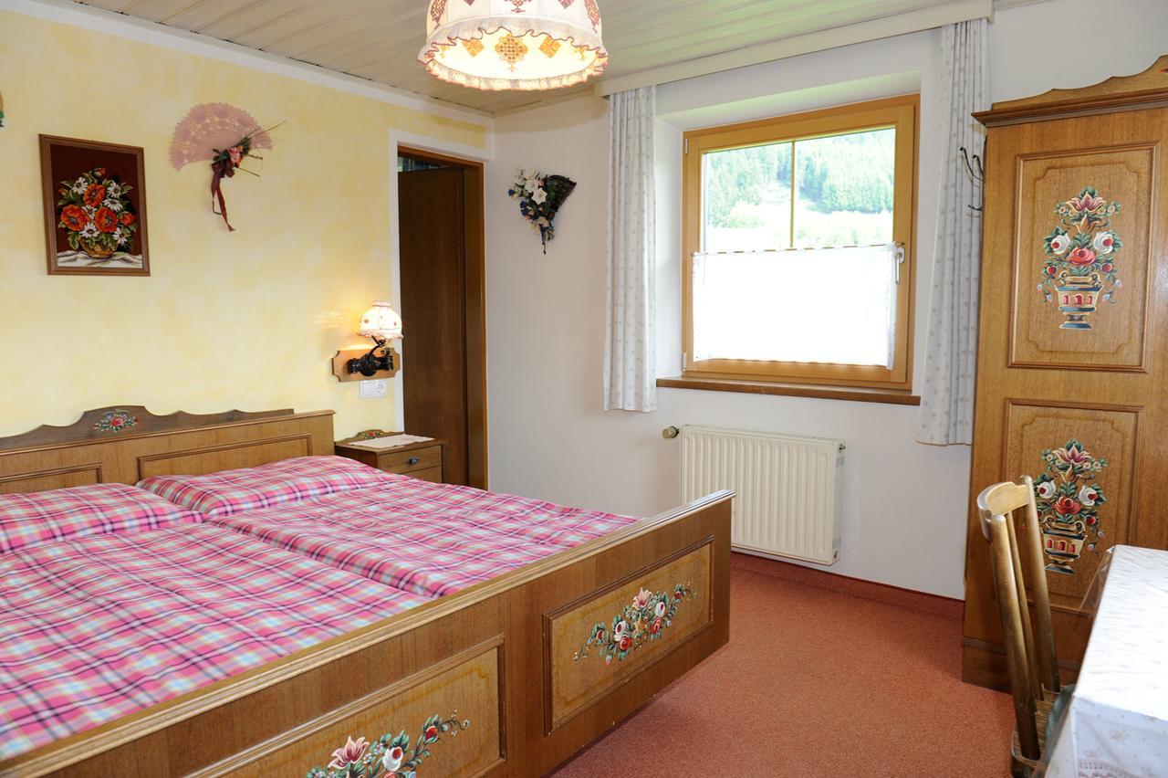 Bed and Breakfast Haus Dorfer Mariapfarr Exterior foto